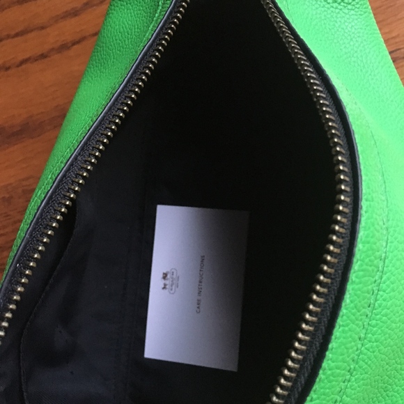 Rodan + Fields COACH men's shaving bag - Picture 3 of 4